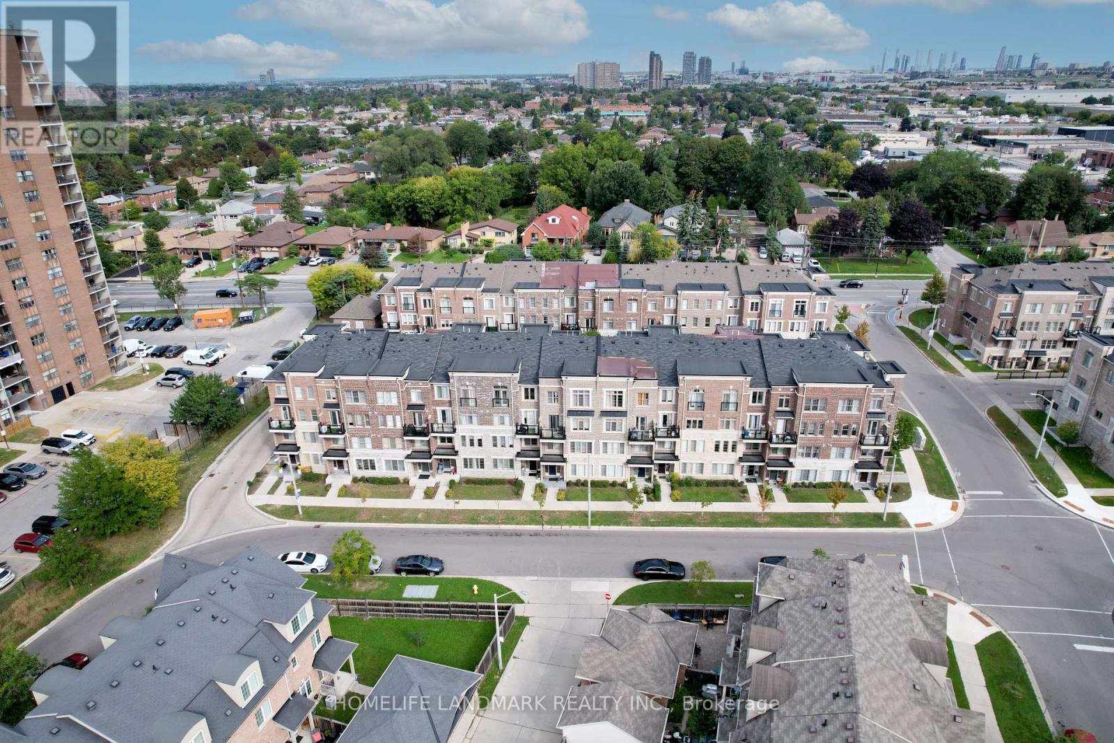 #251 60 PARROTTA DRIVE - Image 27