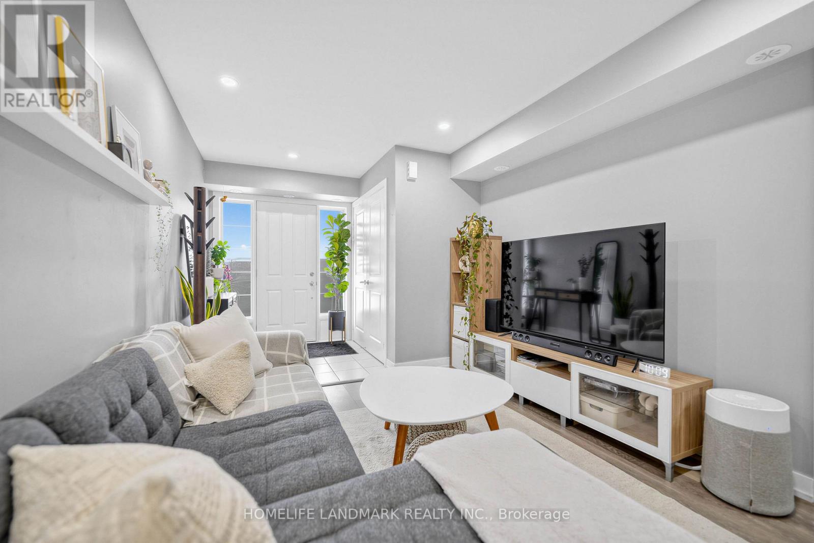 #251 60 PARROTTA DRIVE - 9