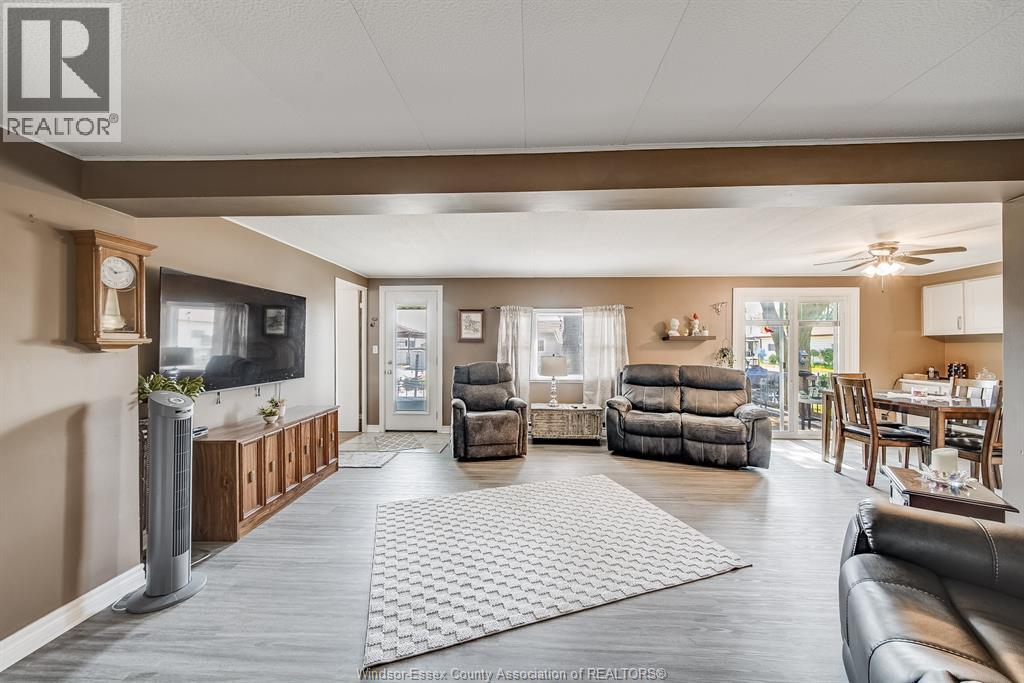110 BROOKS BLVD - 10