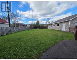 67 Marshalls Drive thumbnail 17