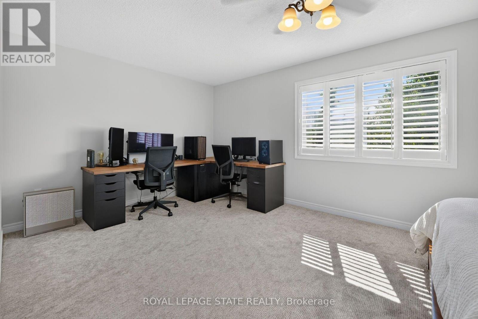 69 SUMNER CRESCENT - 22
