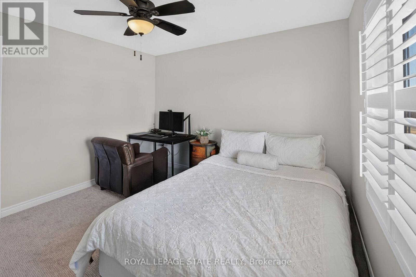 69 SUMNER CRESCENT - 26
