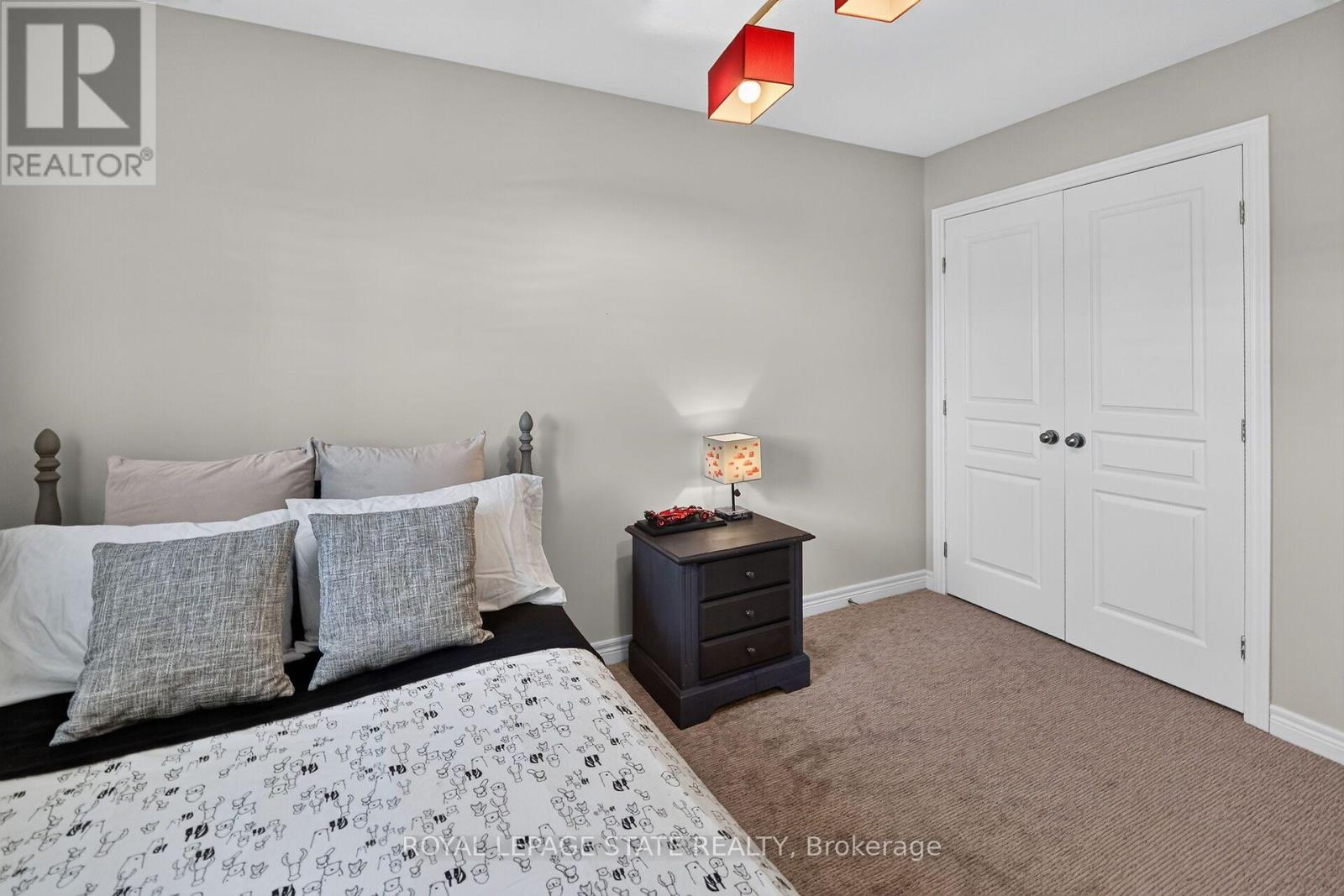 69 SUMNER CRESCENT - 28