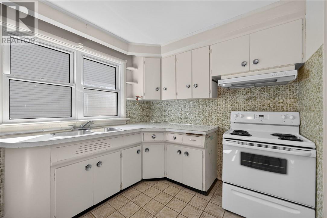 992 Martindale - 12