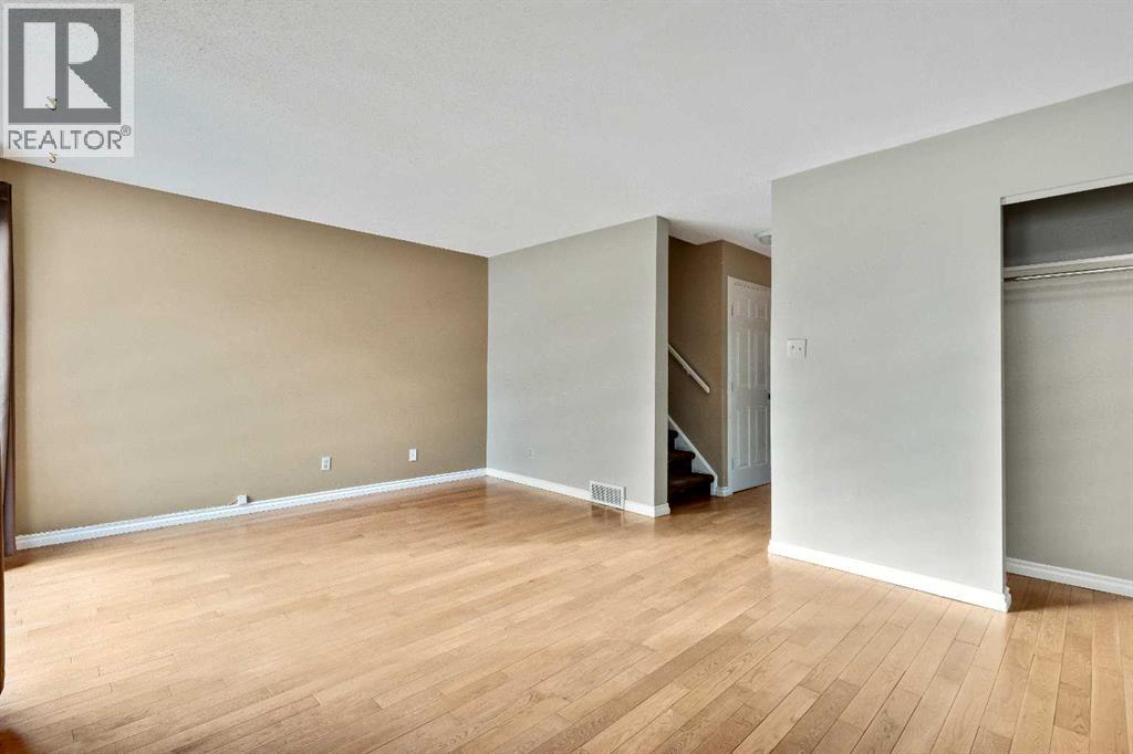 105, 107 Elm Place - photo 2