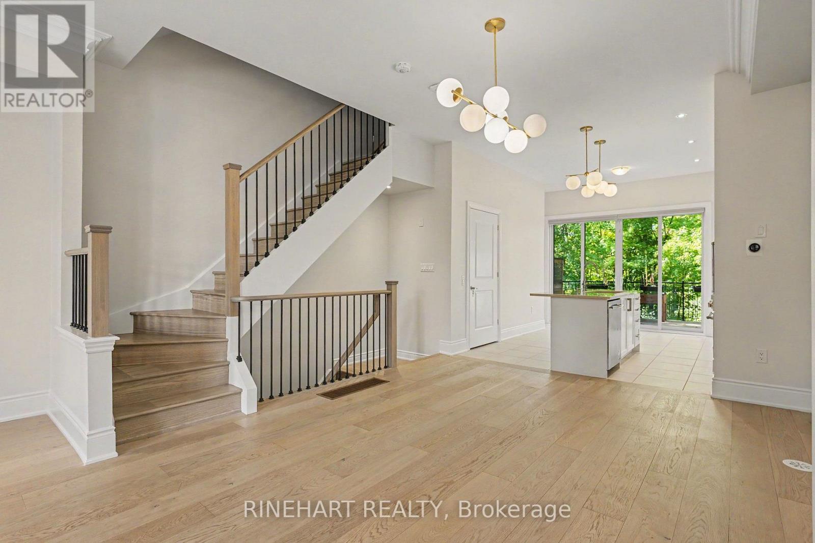 Photo of 2082 QUEENSBOROUGH GATE