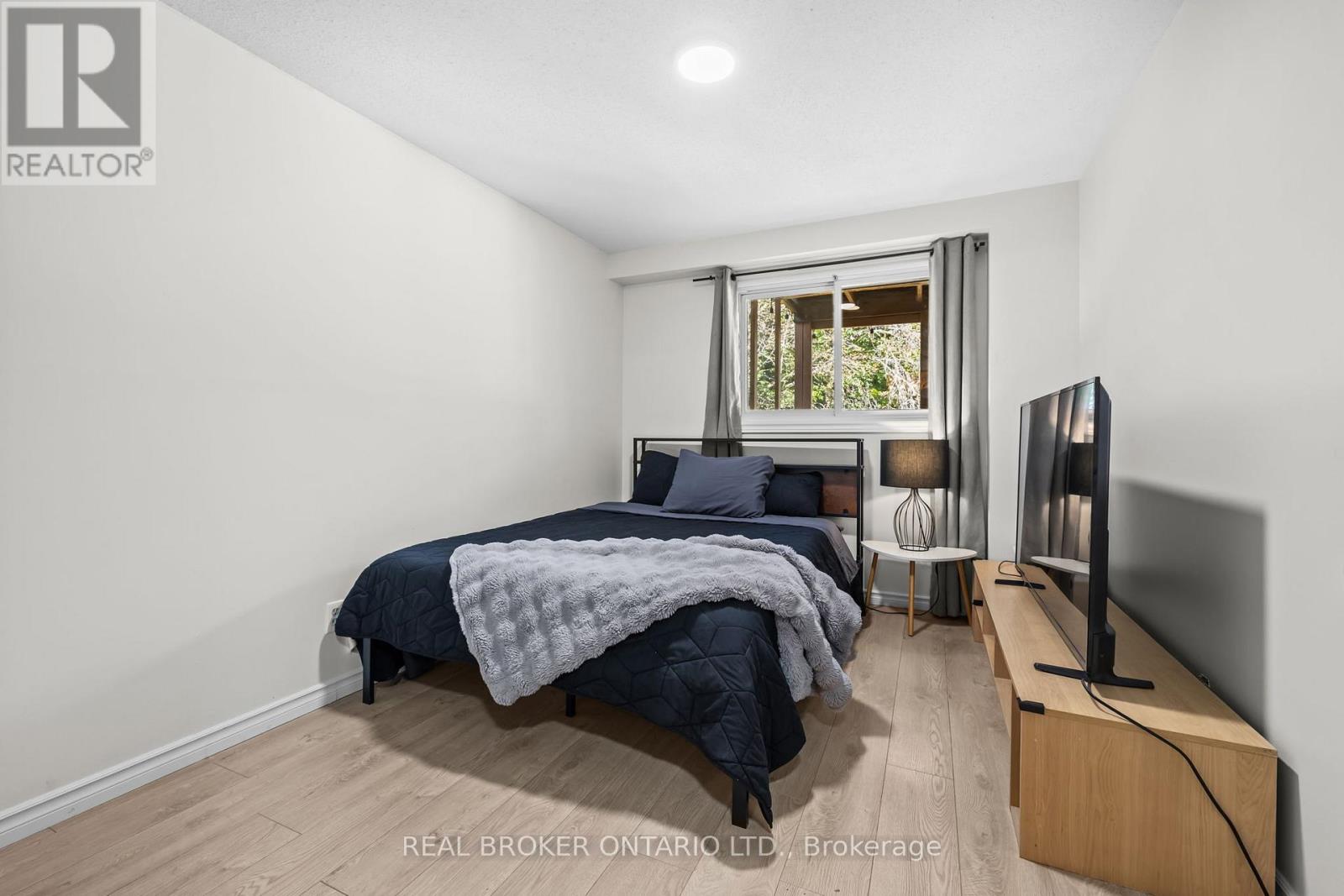 129 WOODFIELD DRIVE - 20