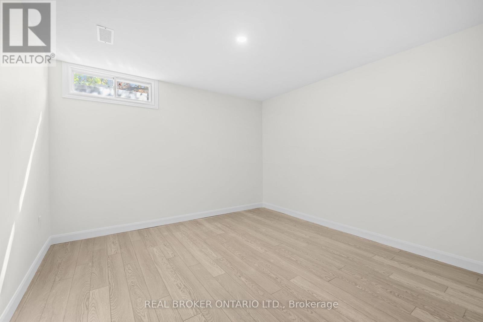 129 WOODFIELD DRIVE - 31