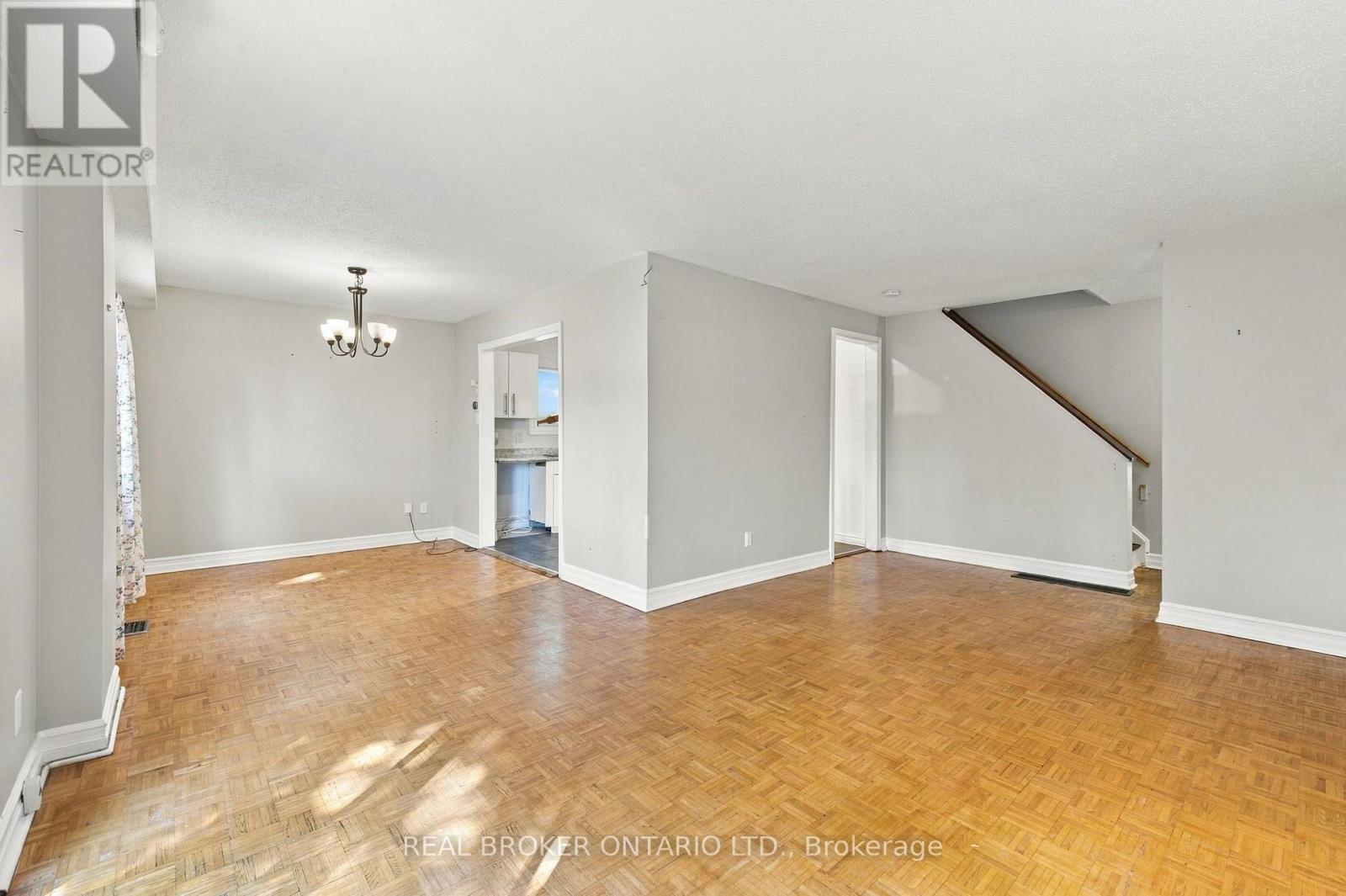 60 TYBALT CRESCENT - 6