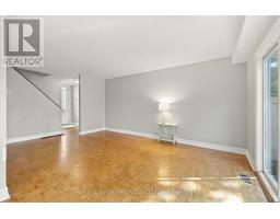 Kitchen - 60 Tybalt Crescent, Ottawa, ON K2H8J5 Photo 7