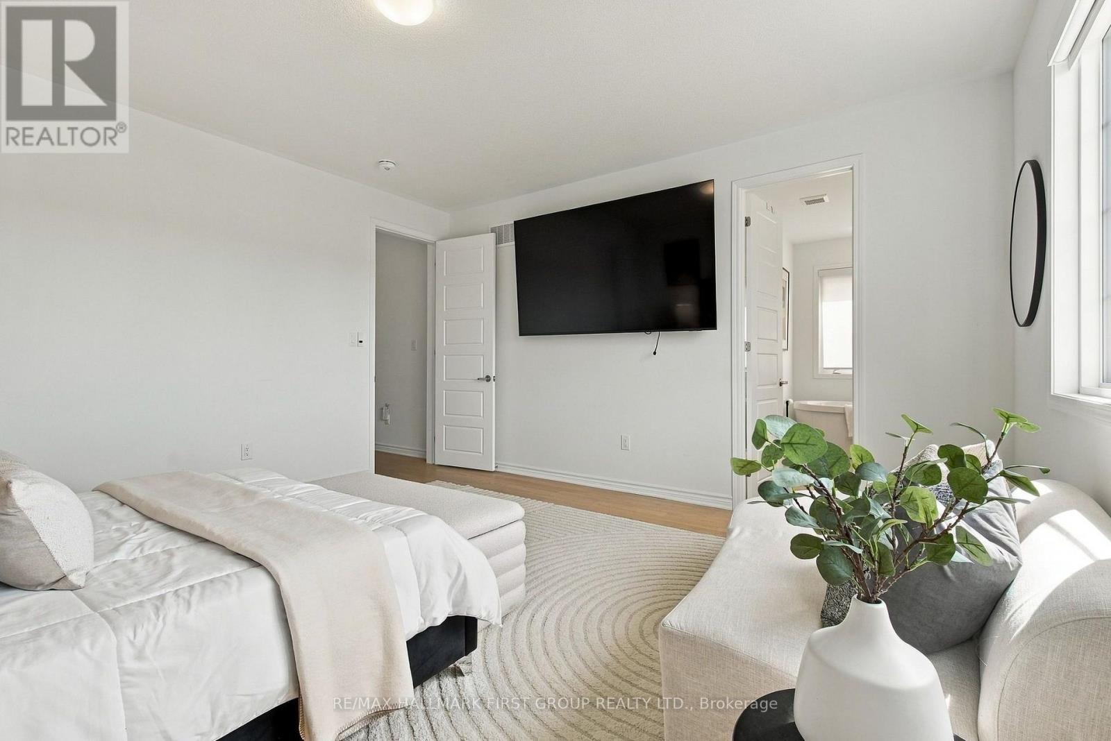 3302 MARCHINGTON SQUARE - 17
