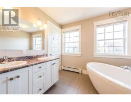 15 Lowther Lane, Bedford, NS B4B0L6 Photo 25