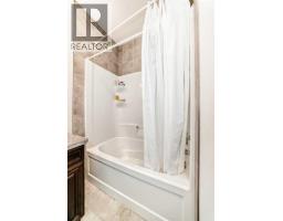 60 Hong Kong Road Sw, Calgary, AB T3E7B6 Photo 47