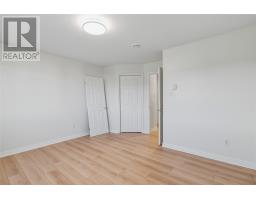 24 Hopedale Crescent thumbnail 10