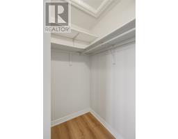 24 Hopedale Crescent thumbnail 11