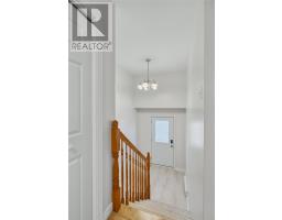 24 Hopedale Crescent thumbnail 3