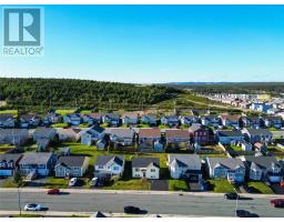 24 Hopedale Crescent thumbnail 37