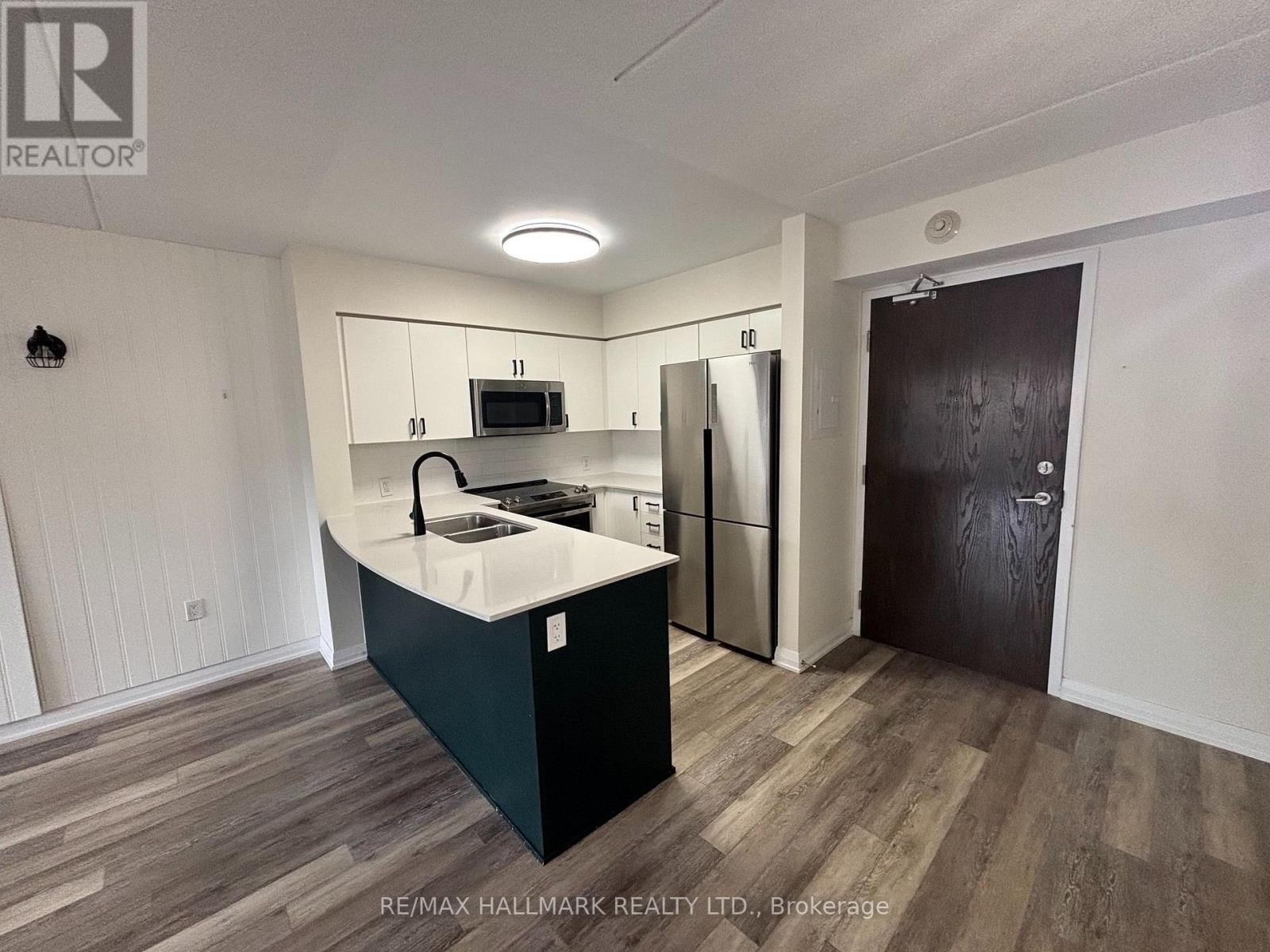 Photo of 216 - 40 VIA ROSEDALE AVENUE