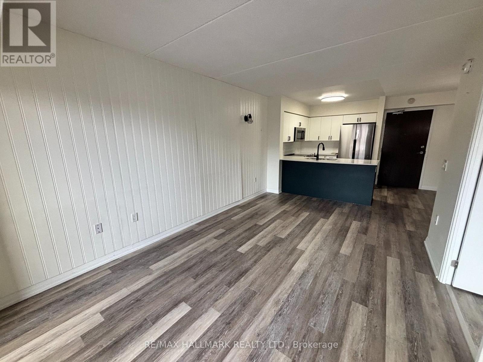 Photo of 216 - 40 VIA ROSEDALE AVENUE