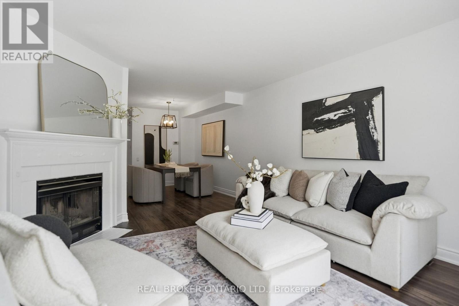 #407 895 MAPLE AVENUE - 18