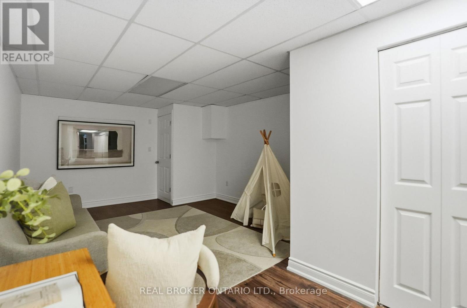#407 895 MAPLE AVENUE - Image 34