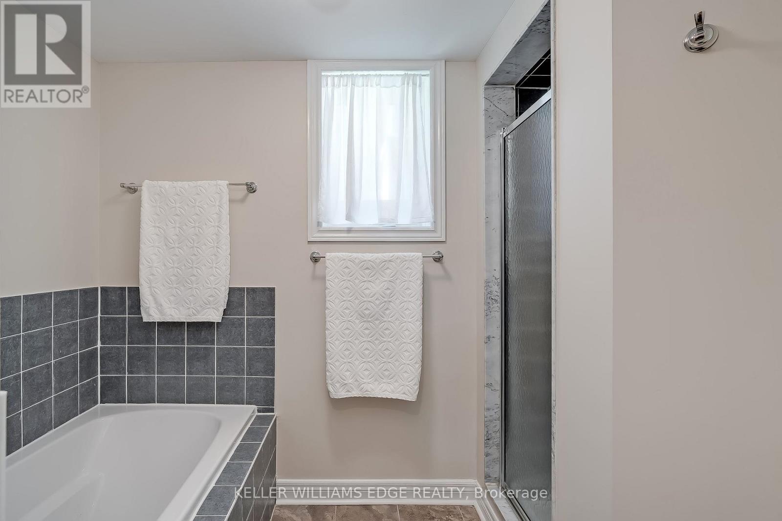 #78 1169 DORVAL AVENUE - Image 30