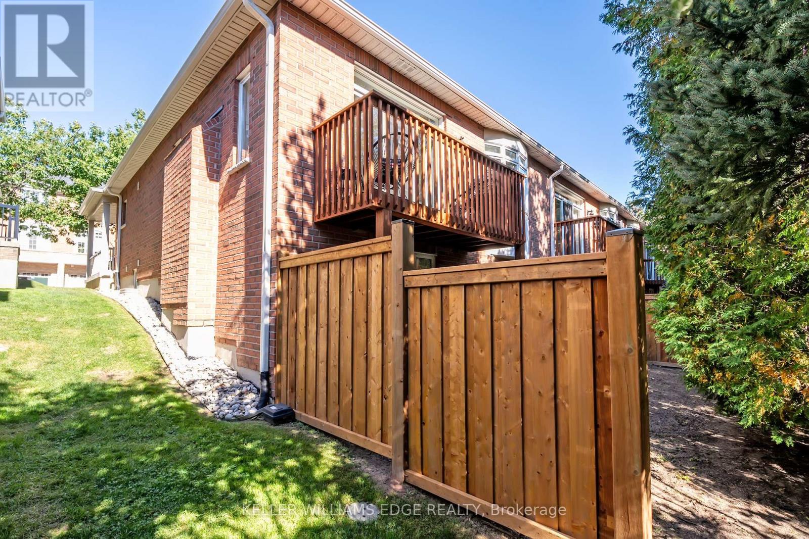 #78 1169 DORVAL AVENUE - 33