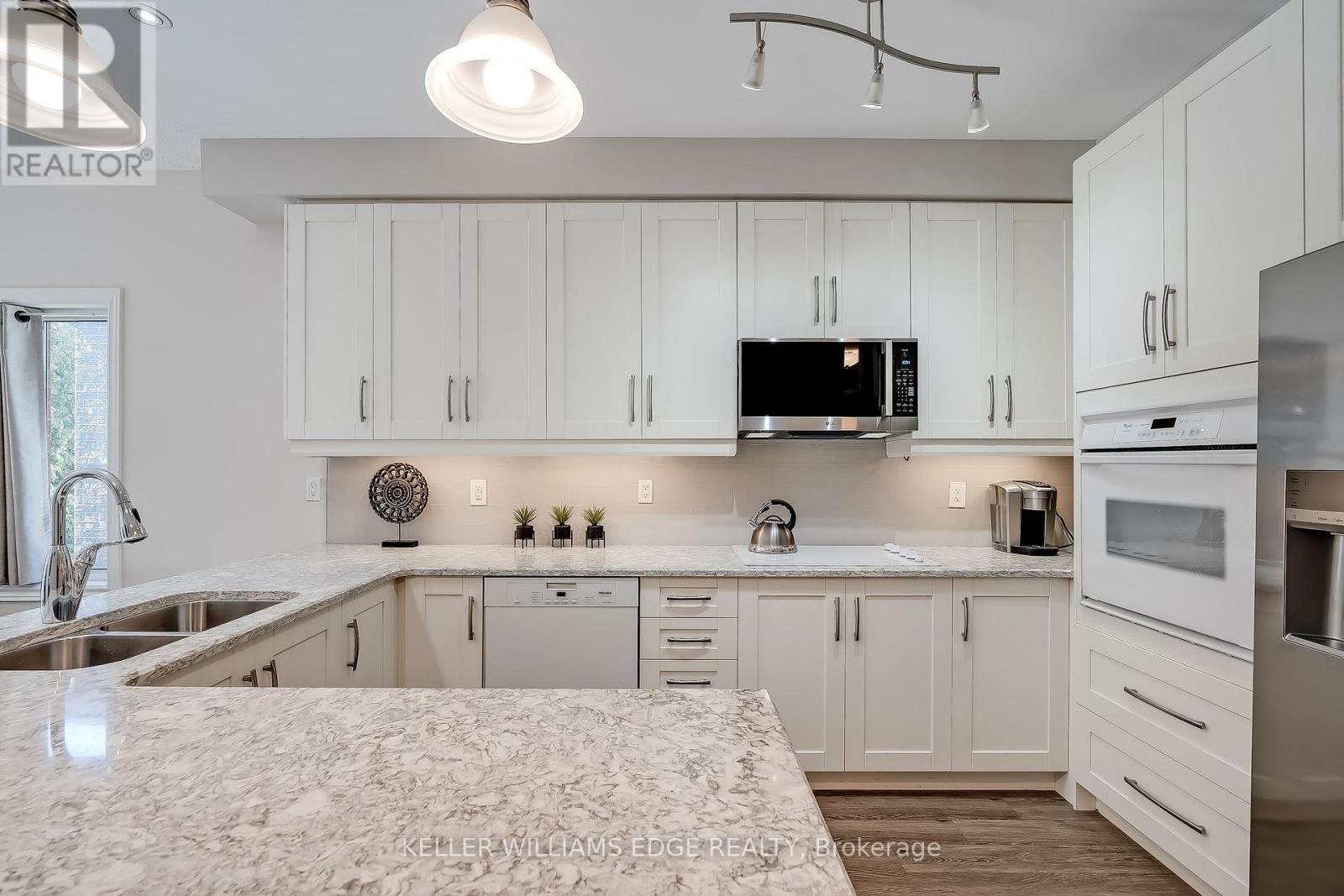 #78 1169 DORVAL AVENUE - 9