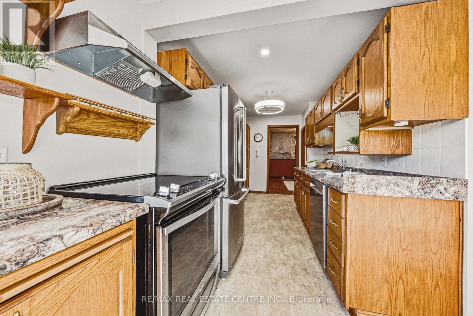 950 HAMILTON STREET - 17