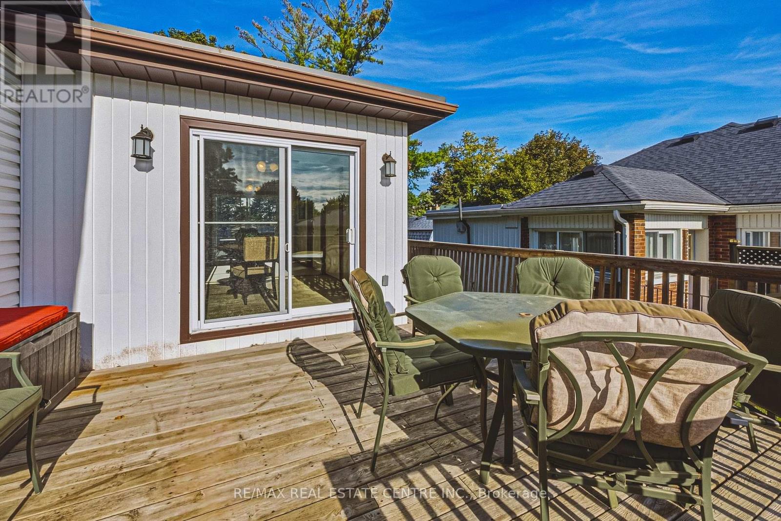 950 HAMILTON STREET - Image 32