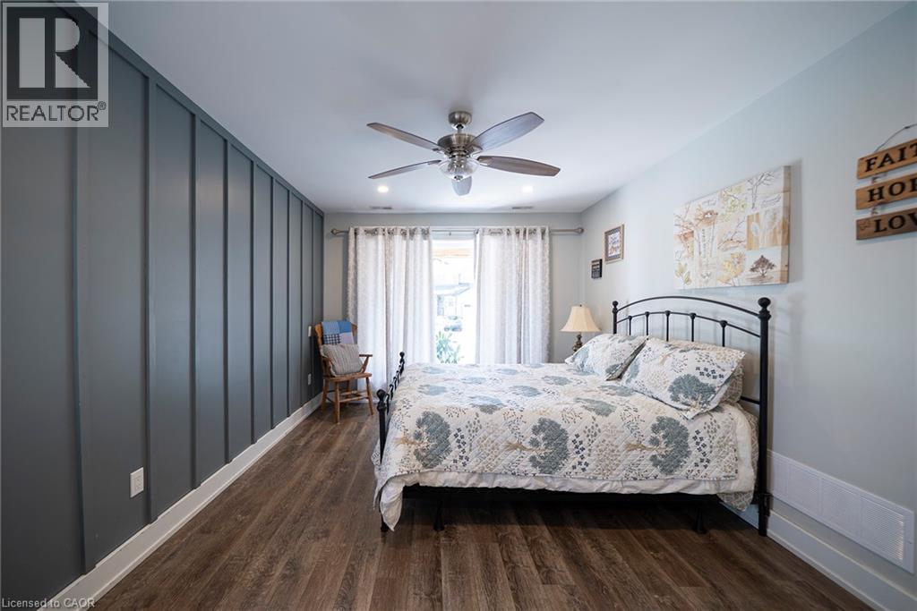 260 OWEN Street - Image 18