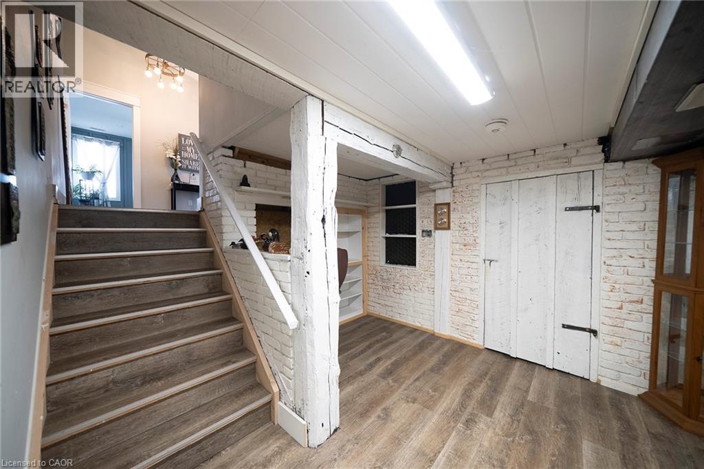 260 OWEN Street - Image 22