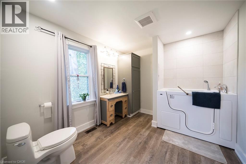 260 OWEN Street - 24