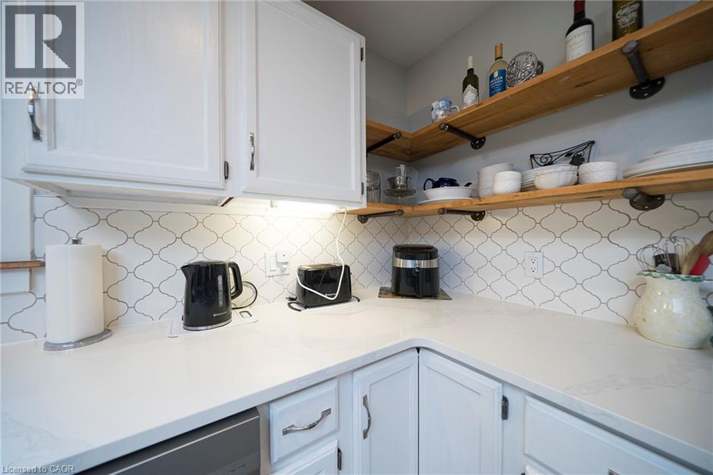 260 OWEN Street - 13