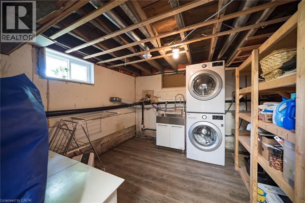 260 OWEN Street - Image 23
