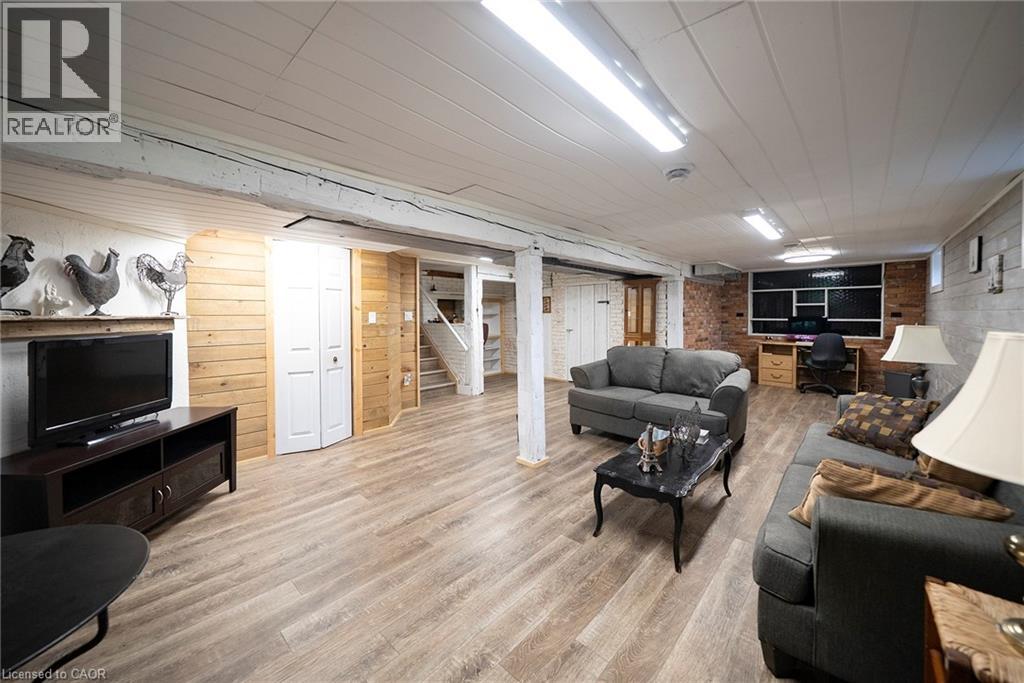 260 OWEN Street - 25