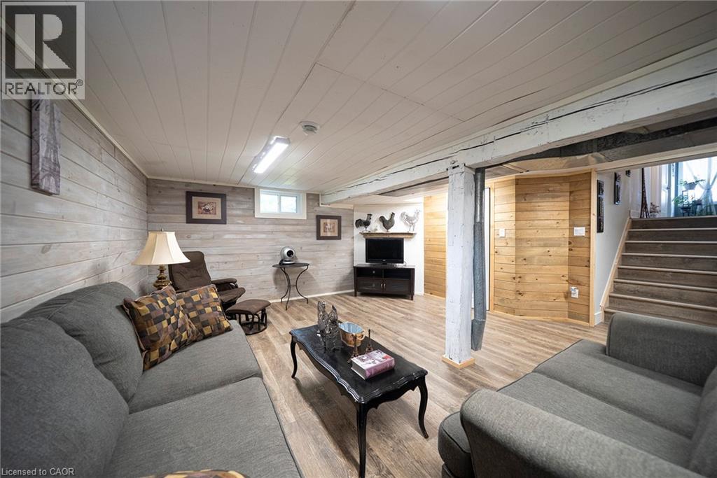 260 OWEN Street - Image 26