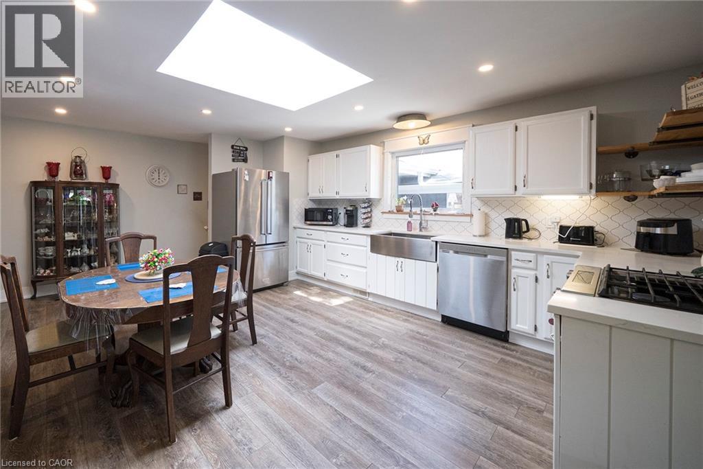 260 OWEN Street - 10