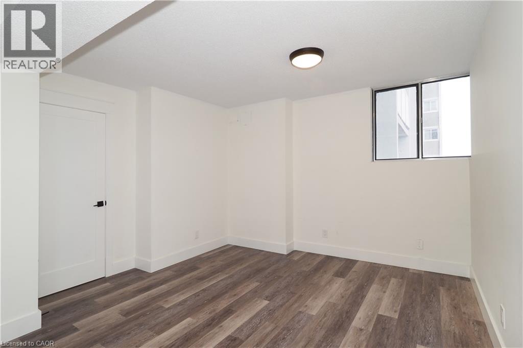 #1105 375 KING Street N - 31