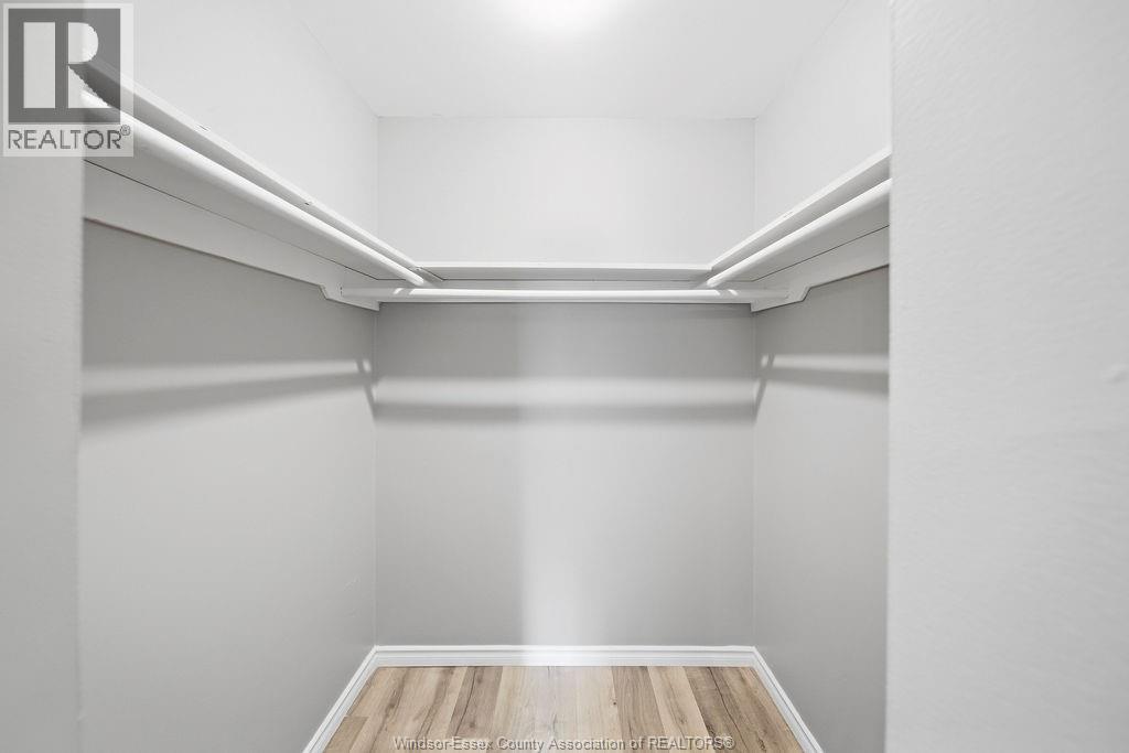 12091 OLIVER - Image 22