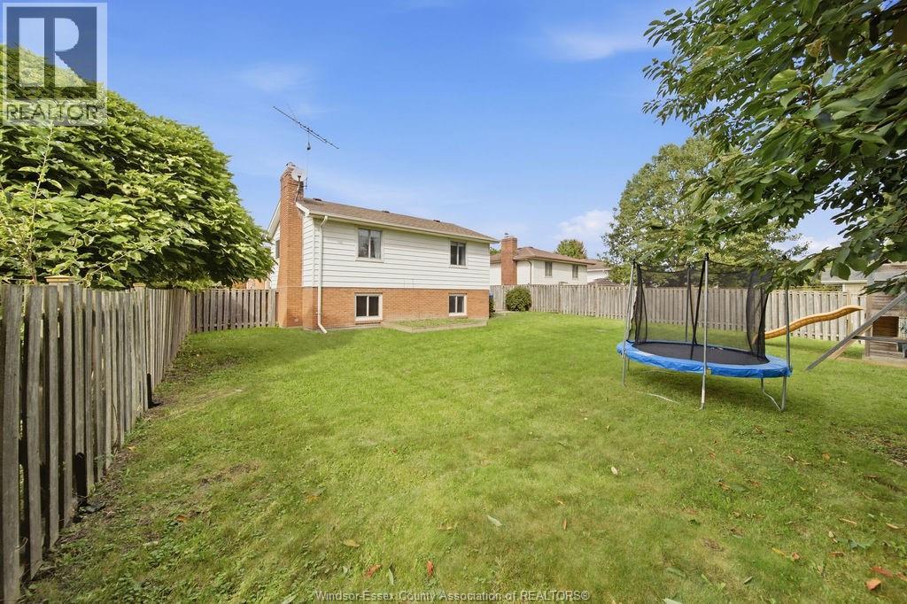 12091 OLIVER - Image 49