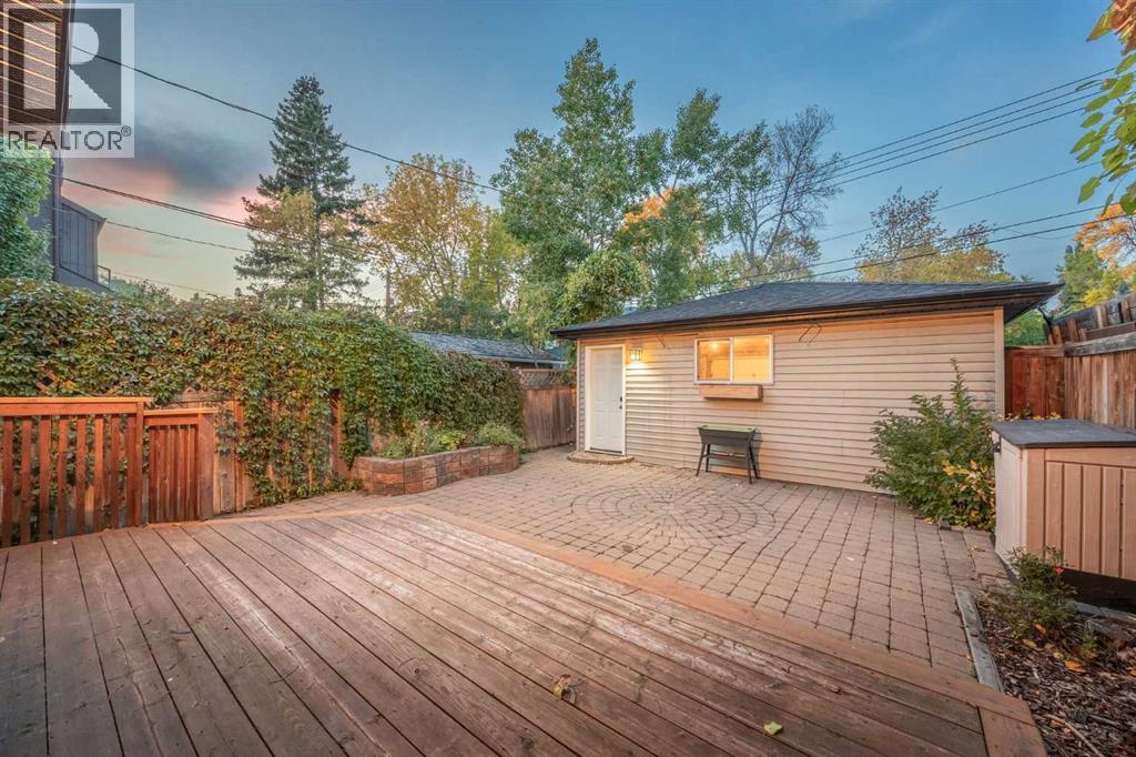 608 24 Avenue SW - photo 44
