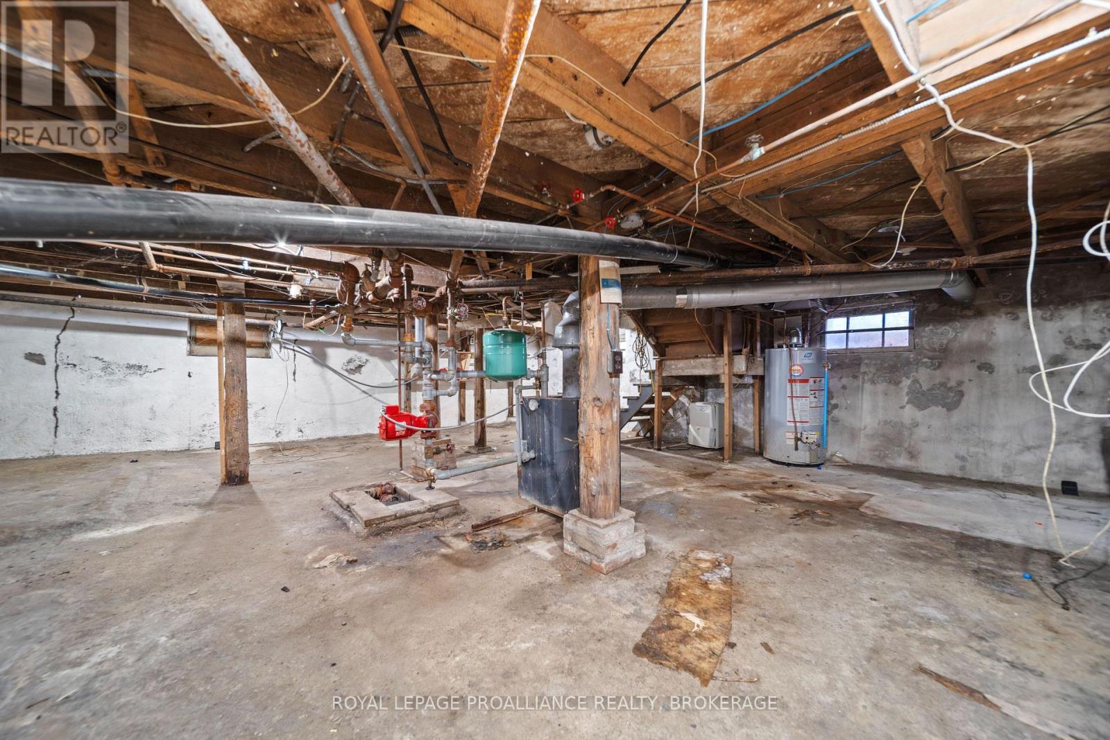 153 MACDONNELL STREET - 31