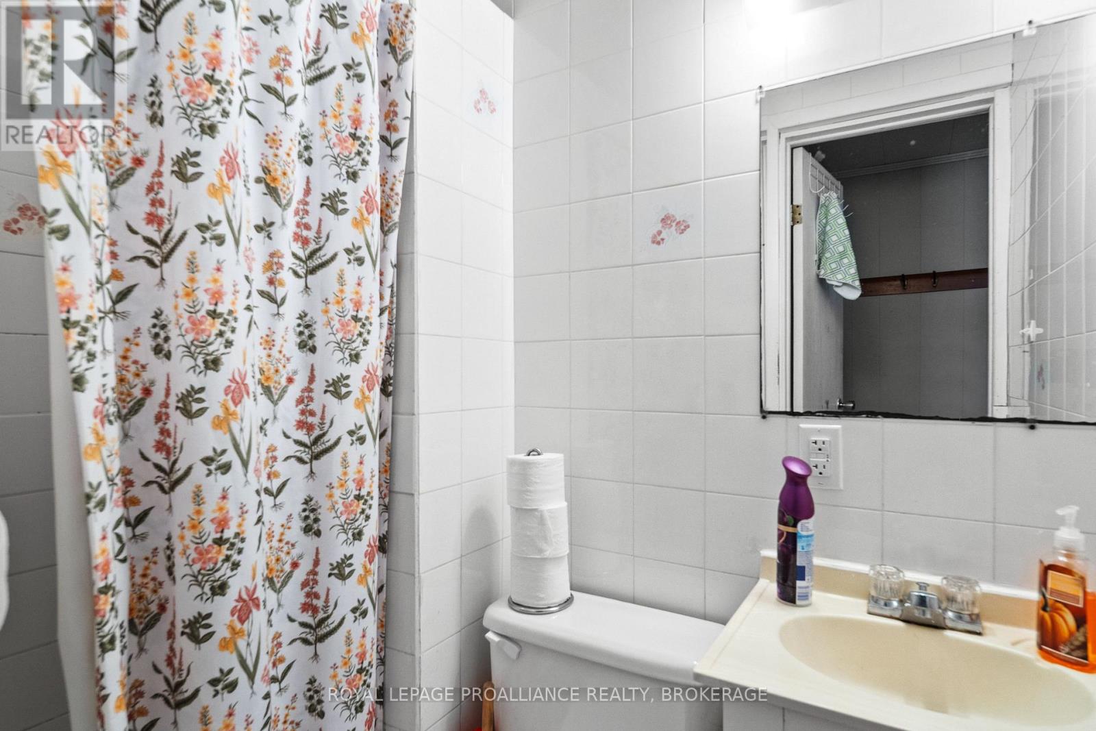 153 MACDONNELL STREET - 9