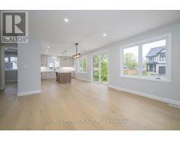 Mud room - 619 Lions Park Drive, Strathroy Caradoc, ON N0L1W0 Photo 6