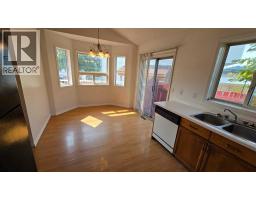 4pc Bathroom - 155 Applefield Close Se, Calgary, AB T2A7P9 Photo 8