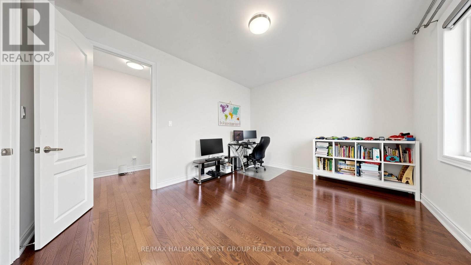 40 HACKETT STREET - Image 32