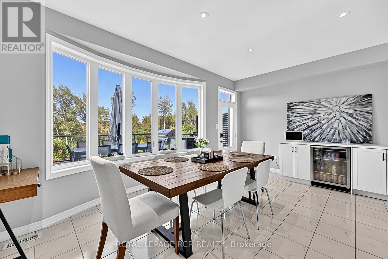 52 HACKETT STREET - 11