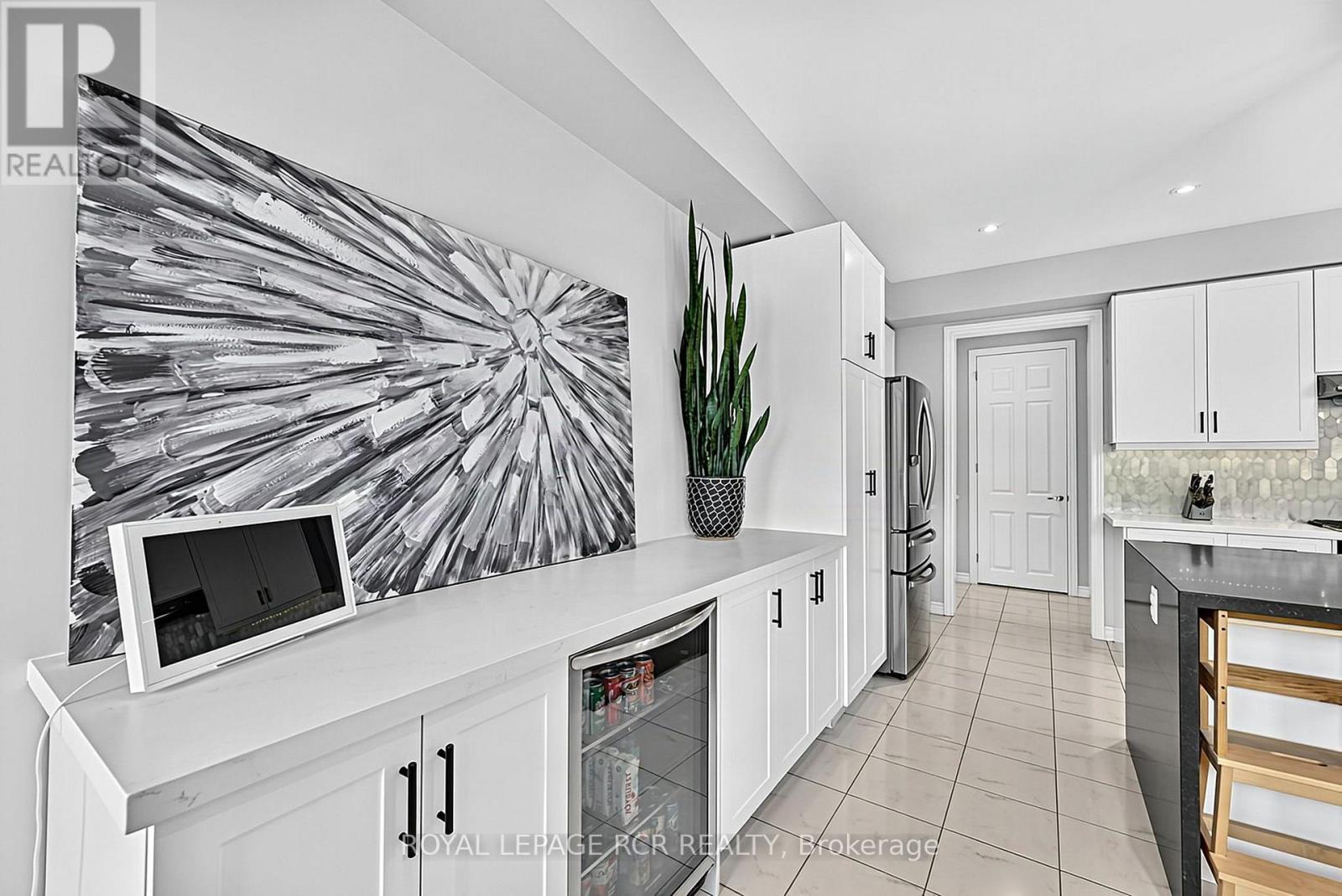 52 HACKETT STREET - 15