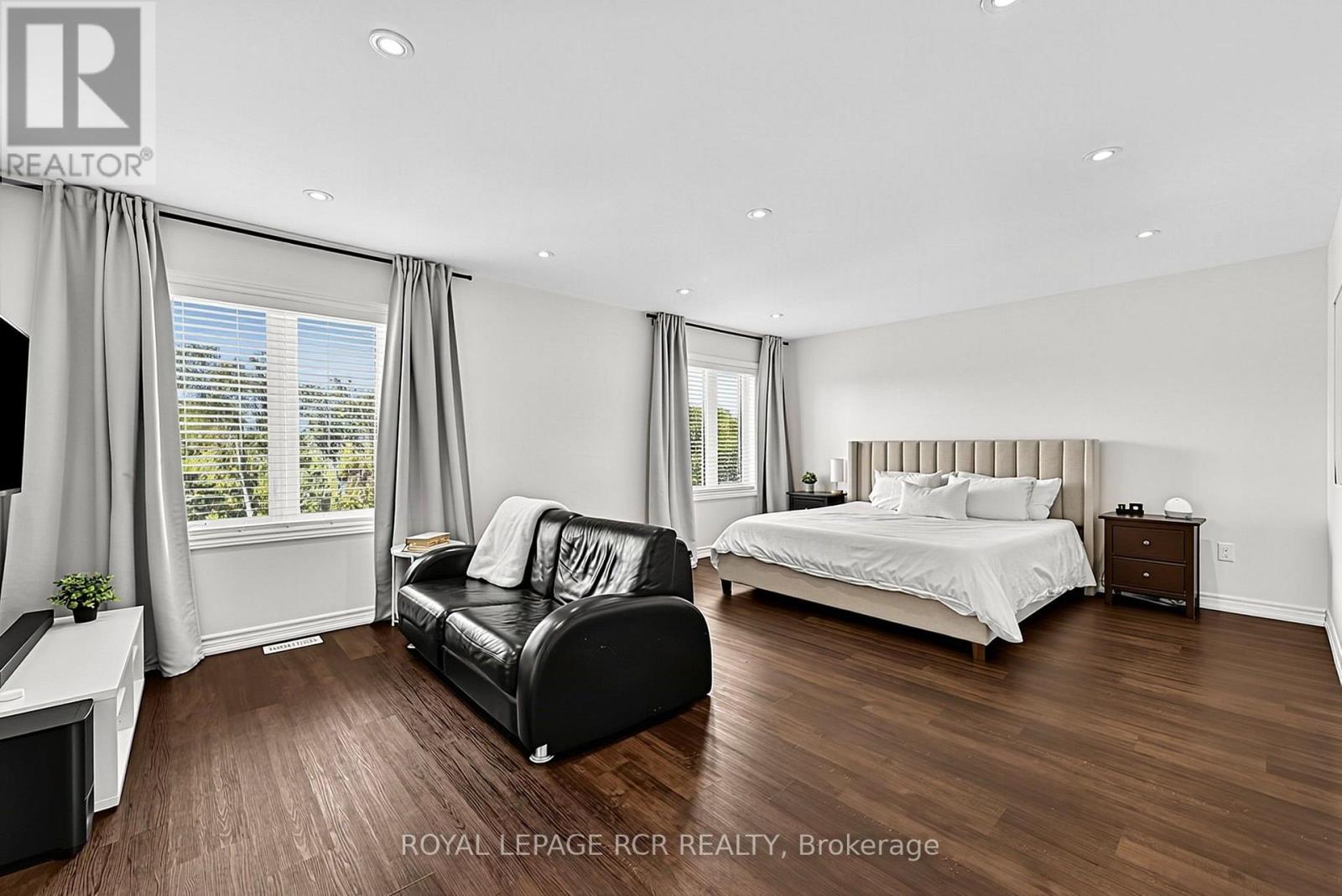 52 HACKETT STREET - Image 19